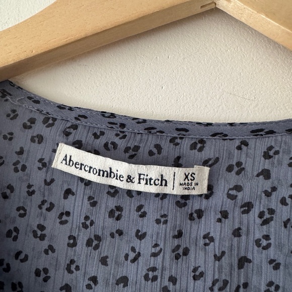 Abercrombie & Fitch Blue Leopard Print Sheer Long Sleeve Bodysuit - Picture 7 of 7